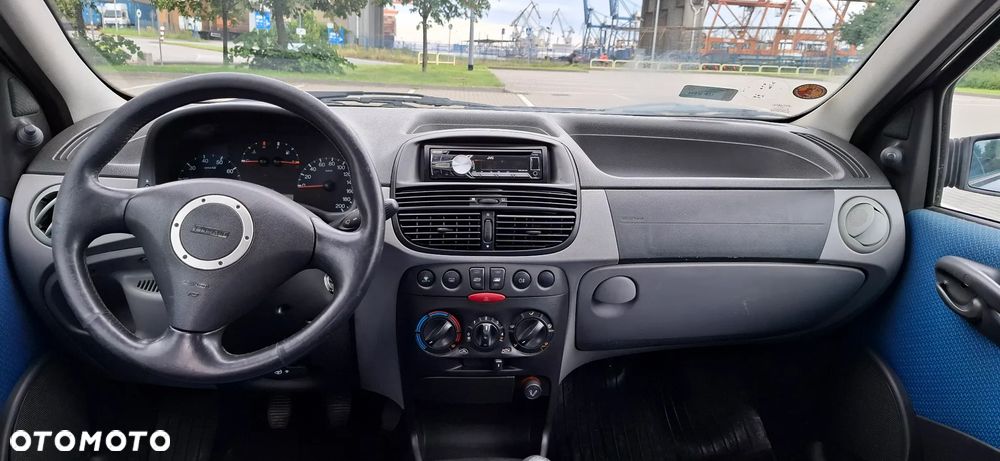 Fiat Punto 1.2 8V - 10