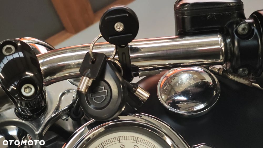 Harley-Davidson Dyna Fat Bob - 30