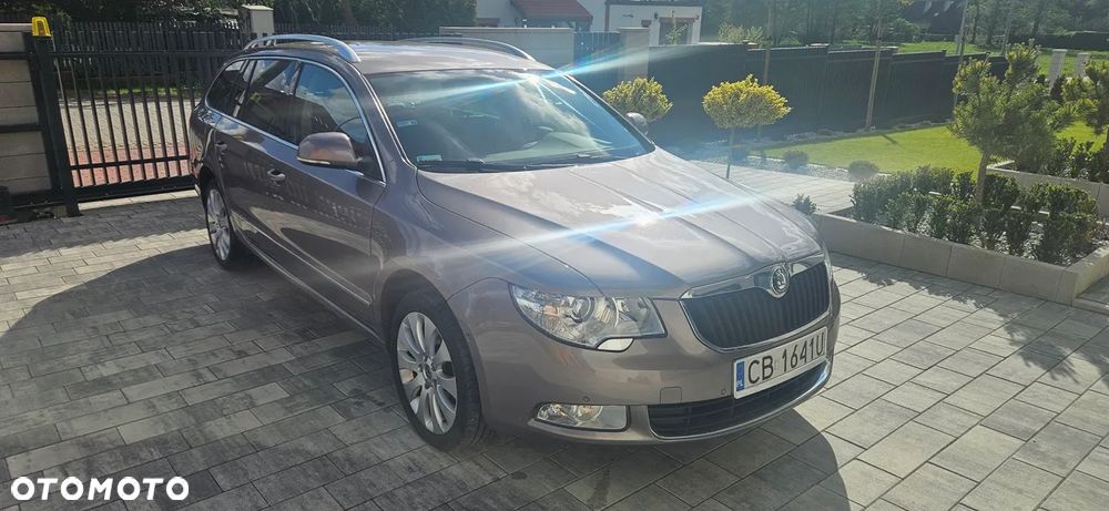 Skoda Superb 2.0 TDI Platinum - 4