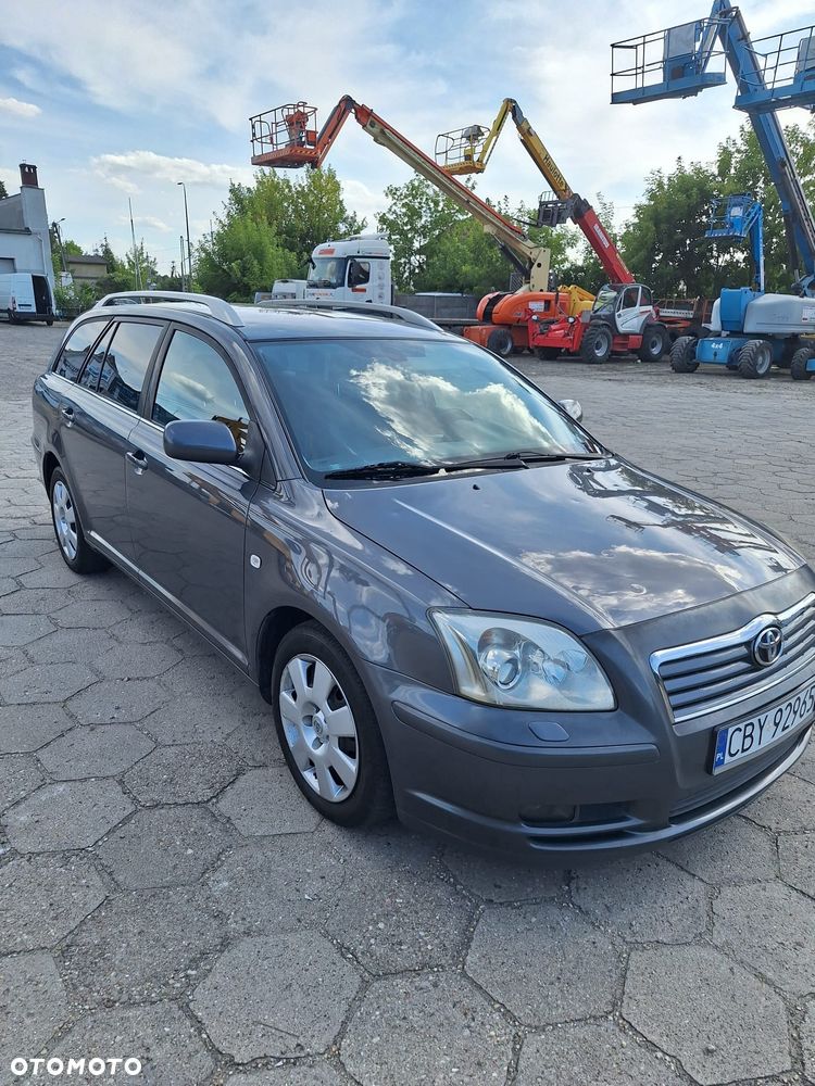 Toyota Avensis 2.2 D-4D Prestige - 2