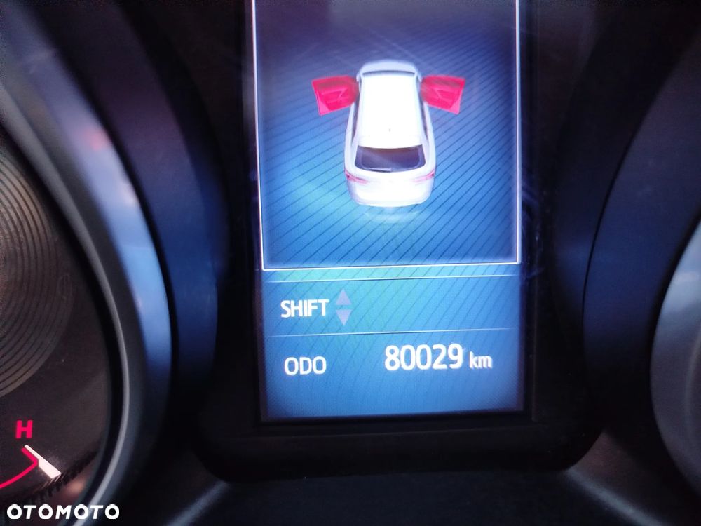 Toyota Avensis 1.8 Premium - 11