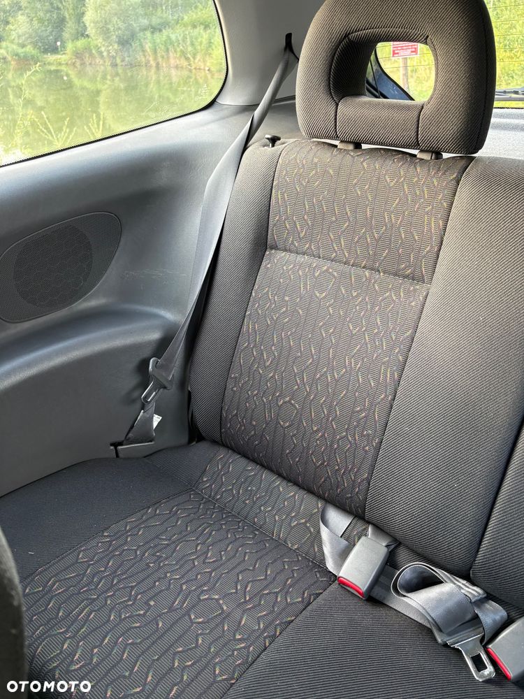 Mitsubishi Colt - 13