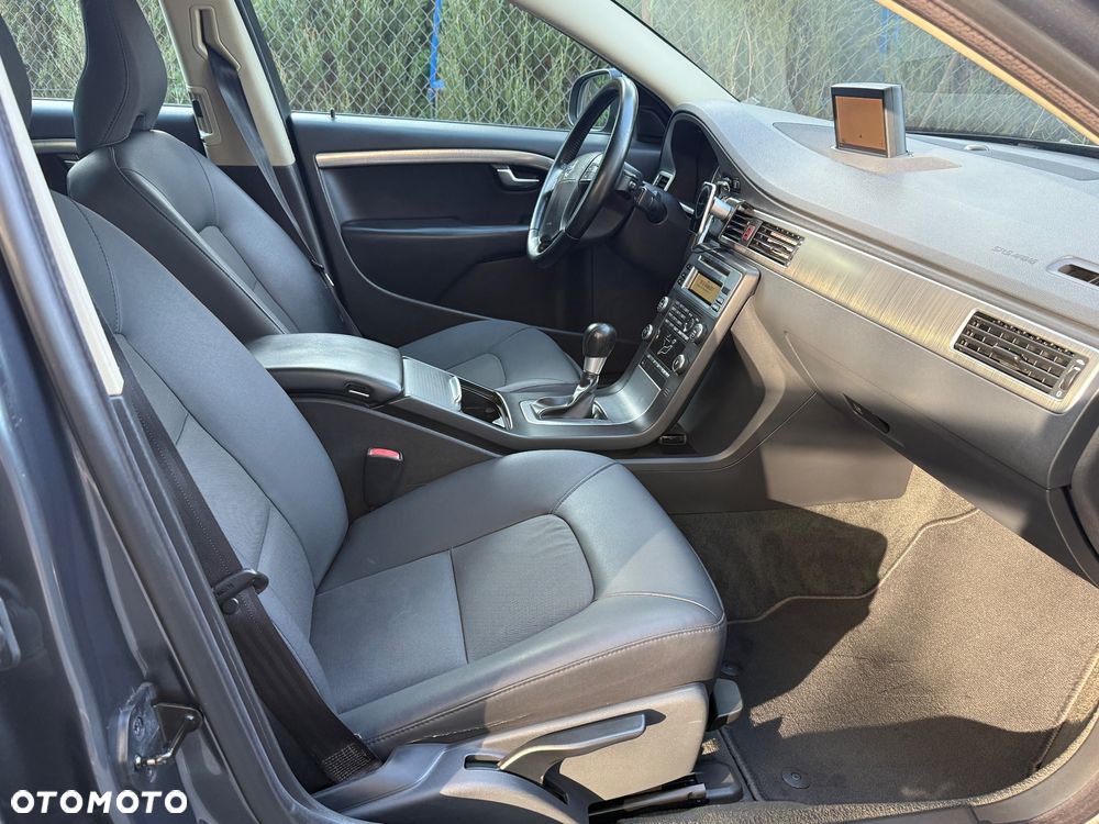 Volvo V70 2.0 - 23