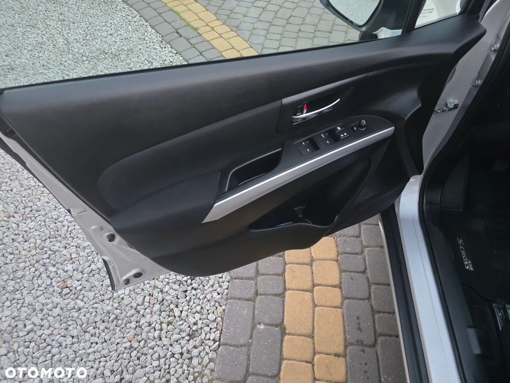 Suzuki SX4 1.6 VVT 4x2 Comfort - 16