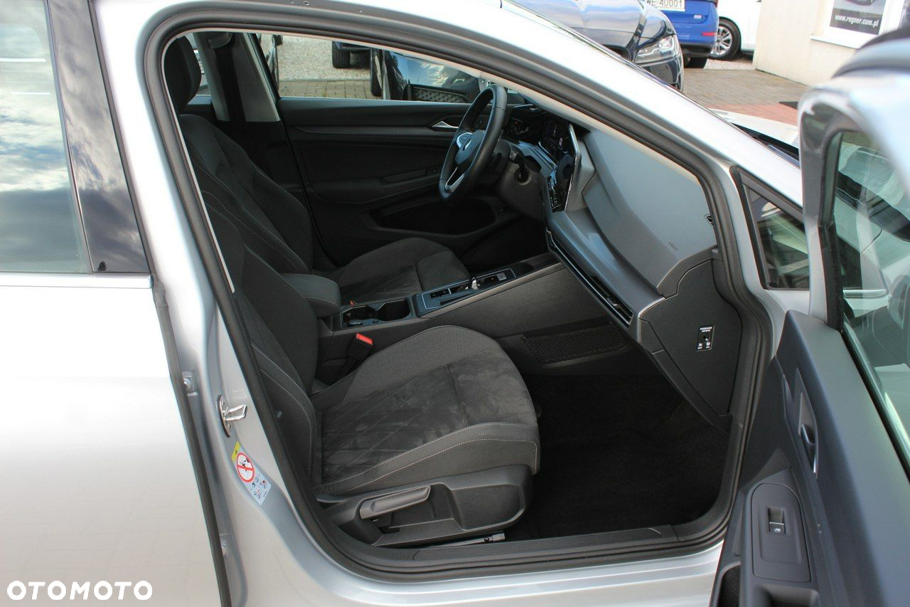 Volkswagen Golf VIII 1.4 TSI Plug-In Hybrid Style DSG - 11
