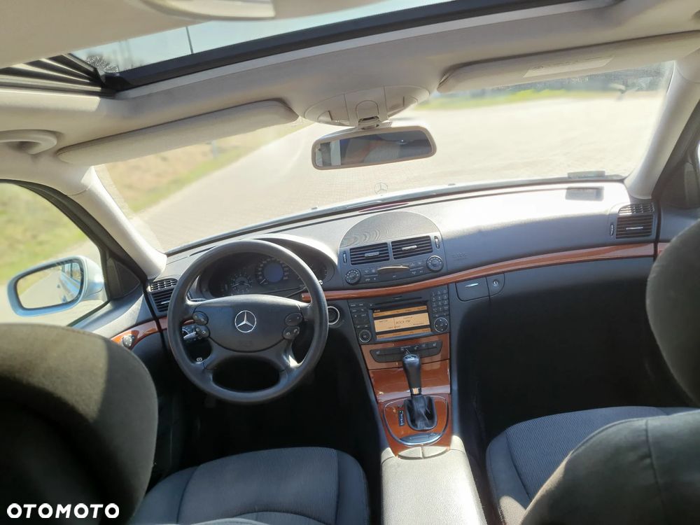 Mercedes-Benz Klasa E 200 Kompressor Automatik Elegance - 35