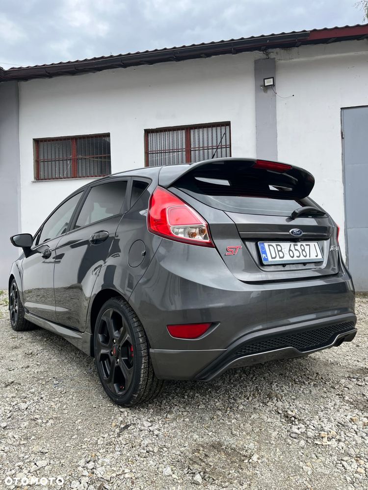 Ford Fiesta ST200 - 6