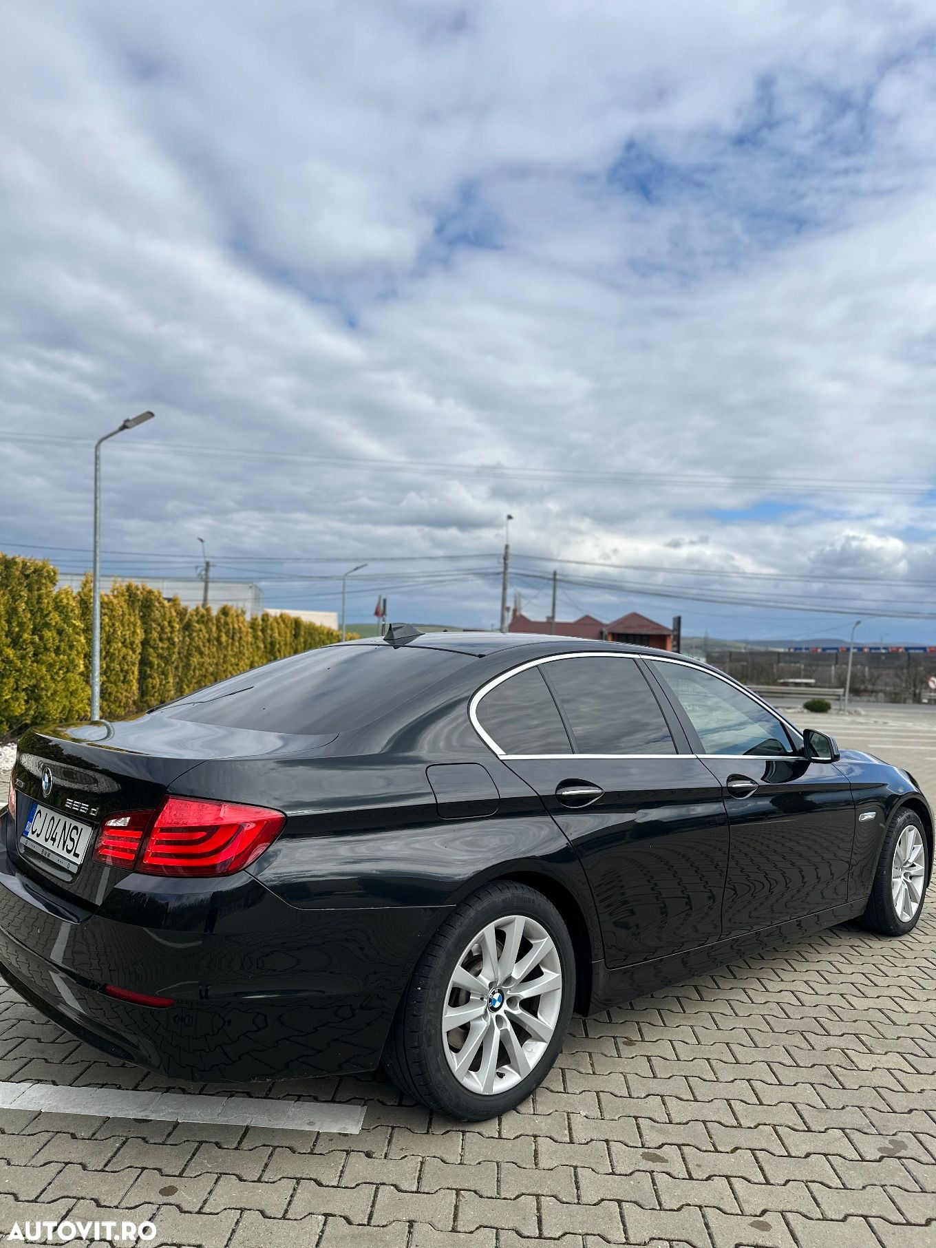 BMW Seria 5 525d xDrive AT - 1