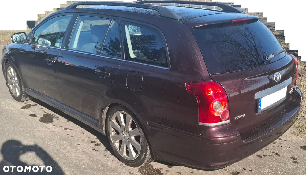 Toyota Avensis - 8