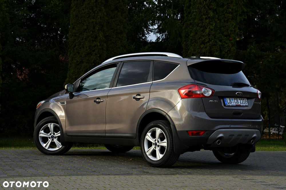 Ford Kuga 2.0 TDCi 2x4 Titanium - 19