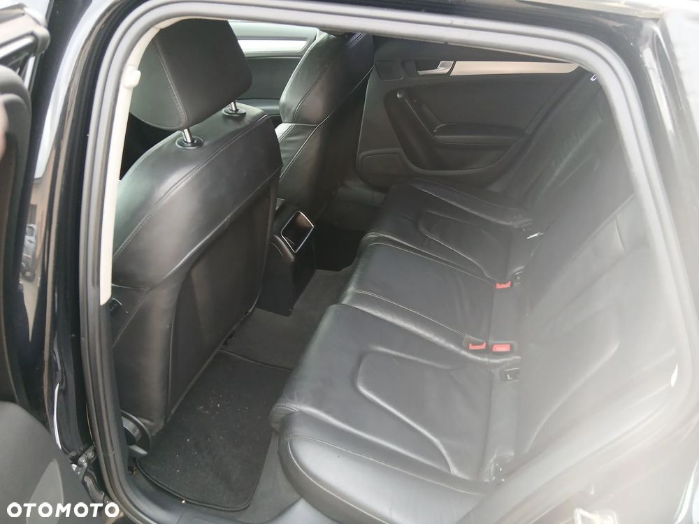 Audi A4 Avant 2.0 TDI - 15