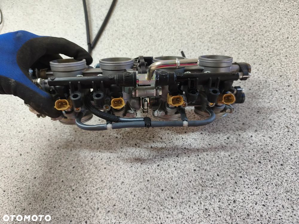 Listwa wtryskowa, wtryski, przepustnice, linka gazu Kawasaki Z900 Z 900 2022 - 11