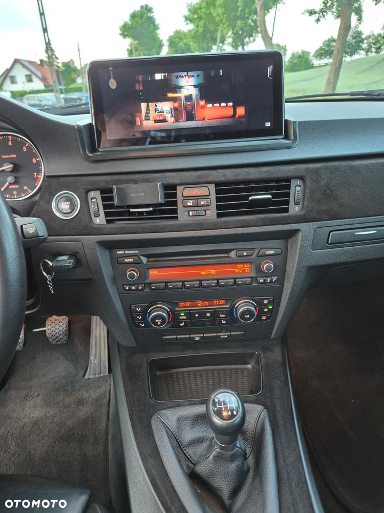 BMW Seria 3 320i - 27