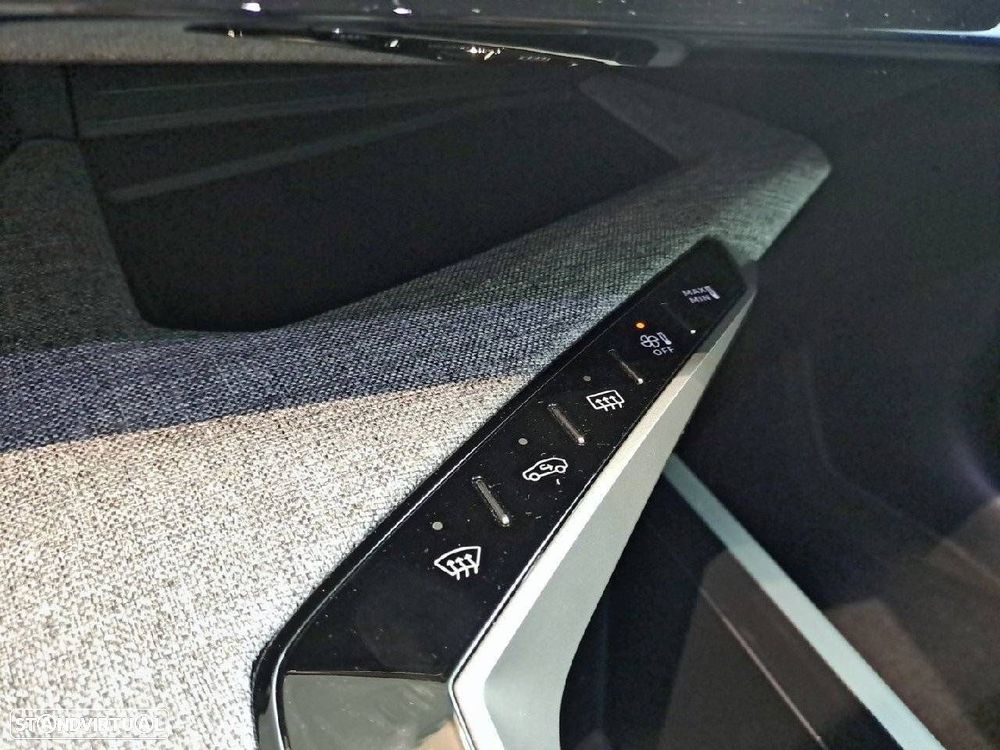 Peugeot 3008 1.2 Hybrid Allure e-DCS6 - 23