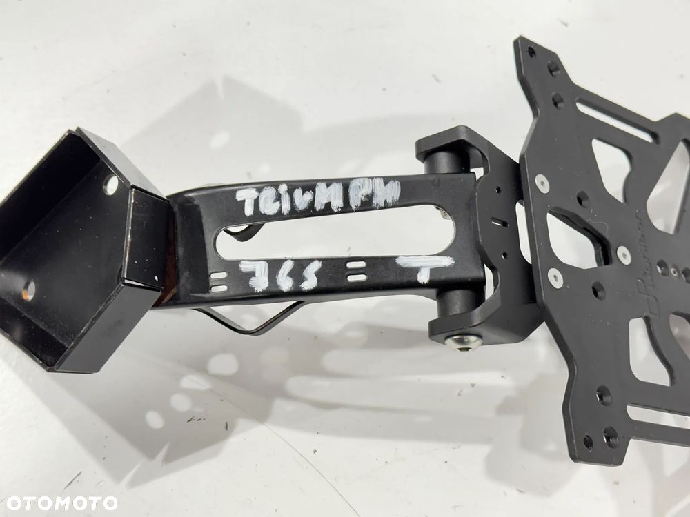 Mocowanie trzymanie tablicy rejestracyjnej Triumph Street Triple 765 - 4