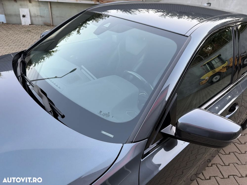 BMW Seria 3 330i Aut. Sport Line - 16