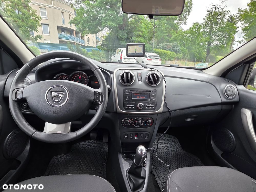 Dacia Sandero 1.2 16V Laureate - 9