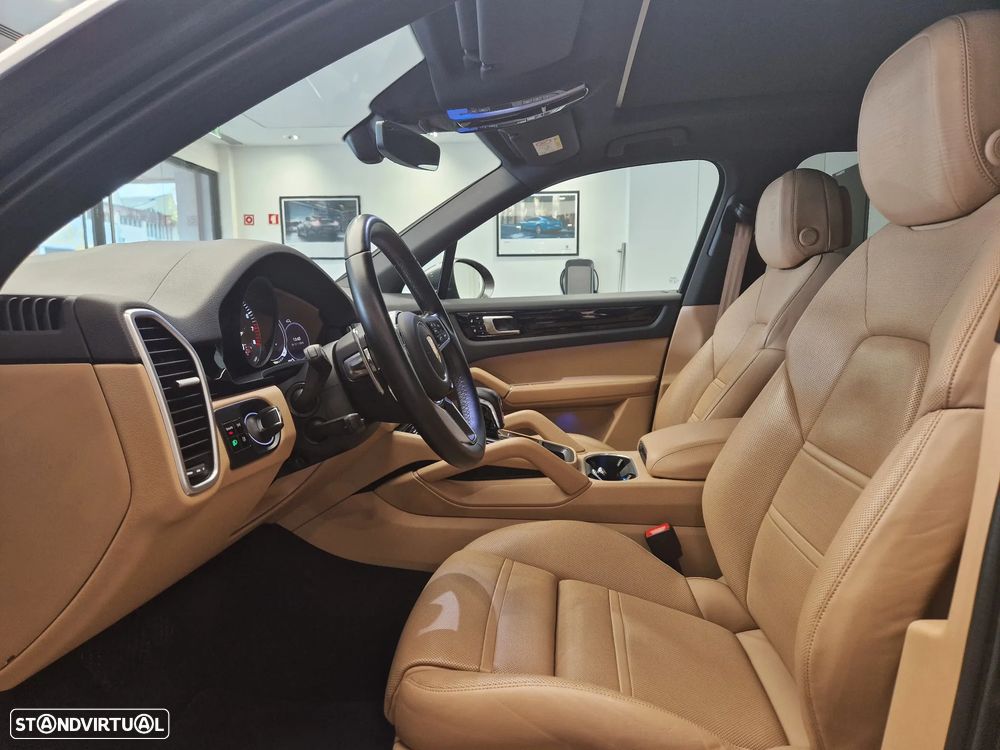 Porsche Cayenne E-Hybrid - 18