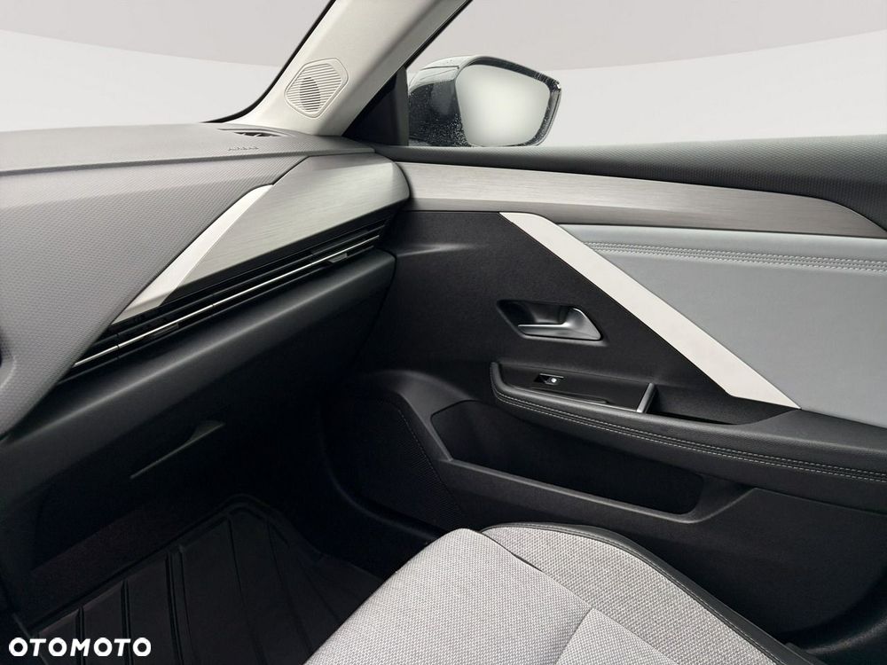 Opel Astra 1.2 T Elegance S&S - 22