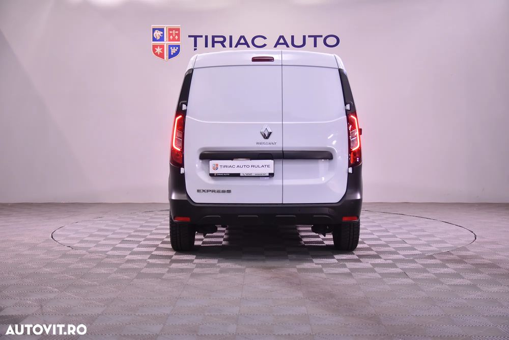 Renault Express - 4