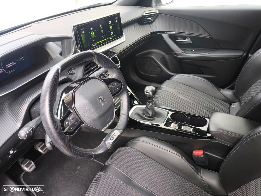 Peugeot 2008 - 13