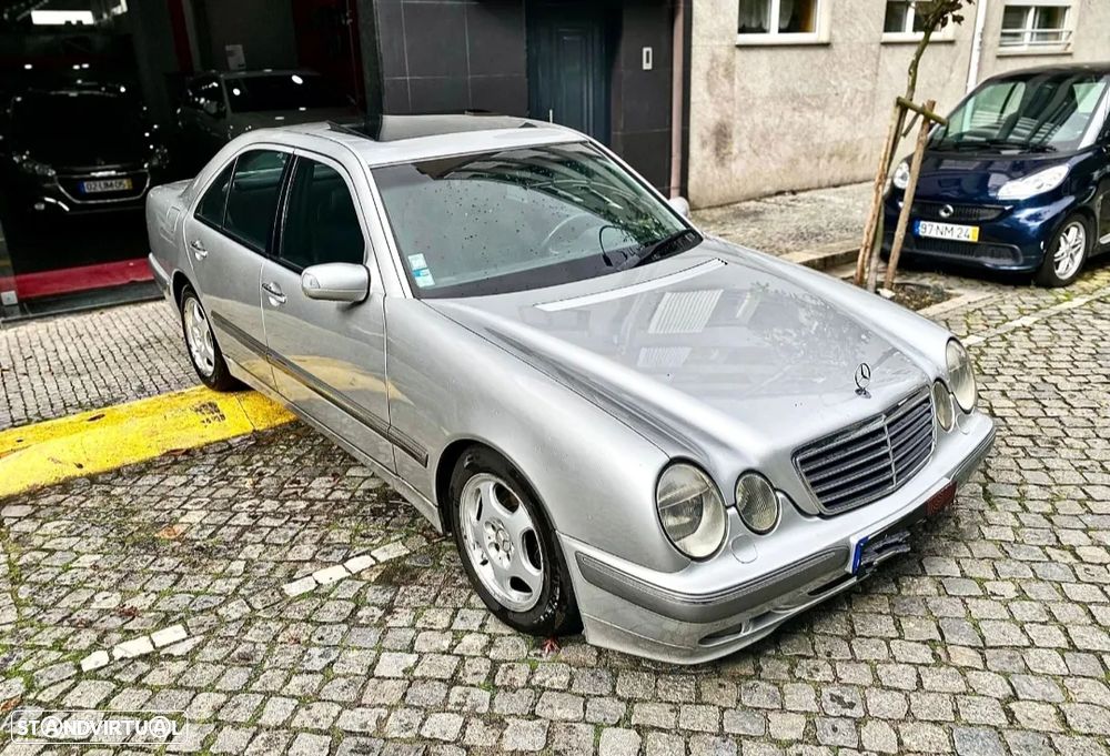 Mercedes-Benz E 220 - 4