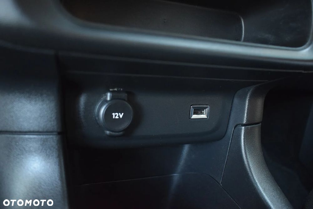 Citroën C3 Pure Tech 82 SHINE - 26