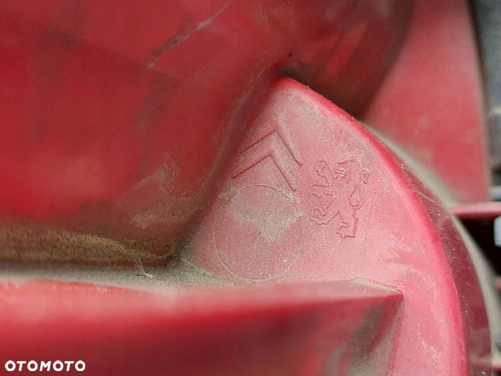 LAMPA LEWY TYŁ + PRAWY TYŁ PEUGEOT 206 I LIFT HB 5D - 7