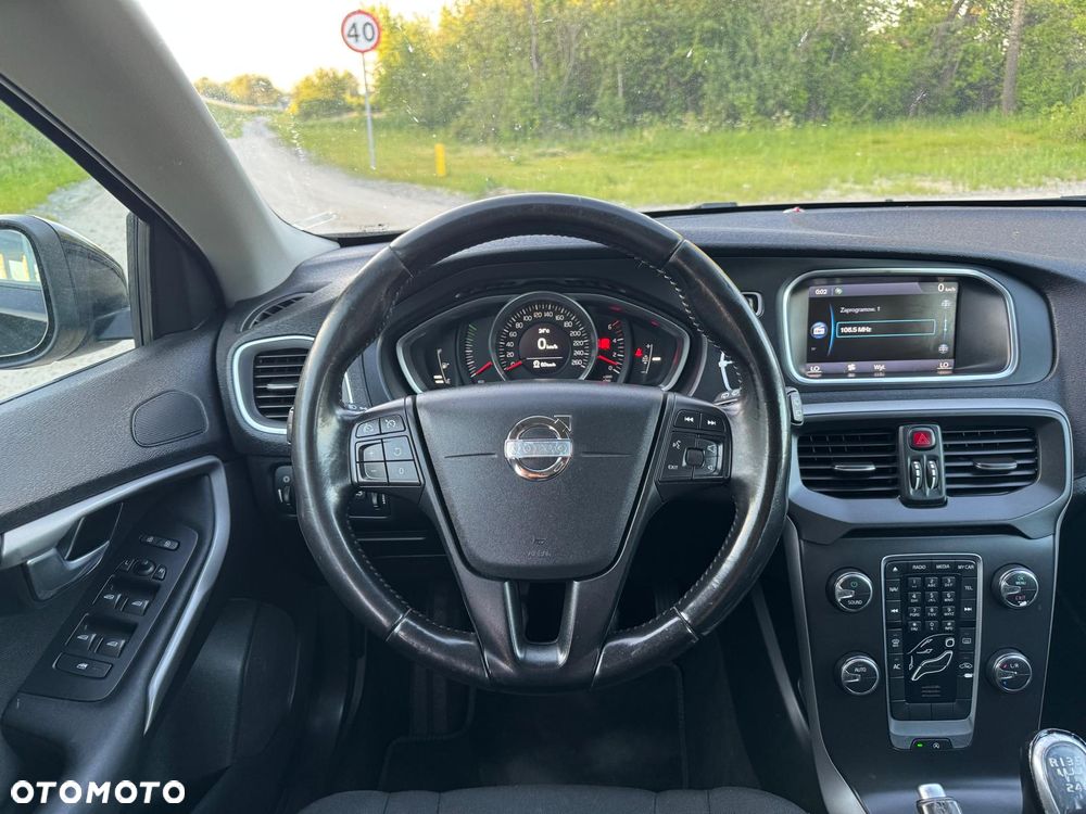 Volvo V40 D2 Momentum - 38