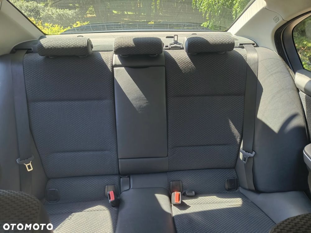 BMW Seria 3 325i - 18