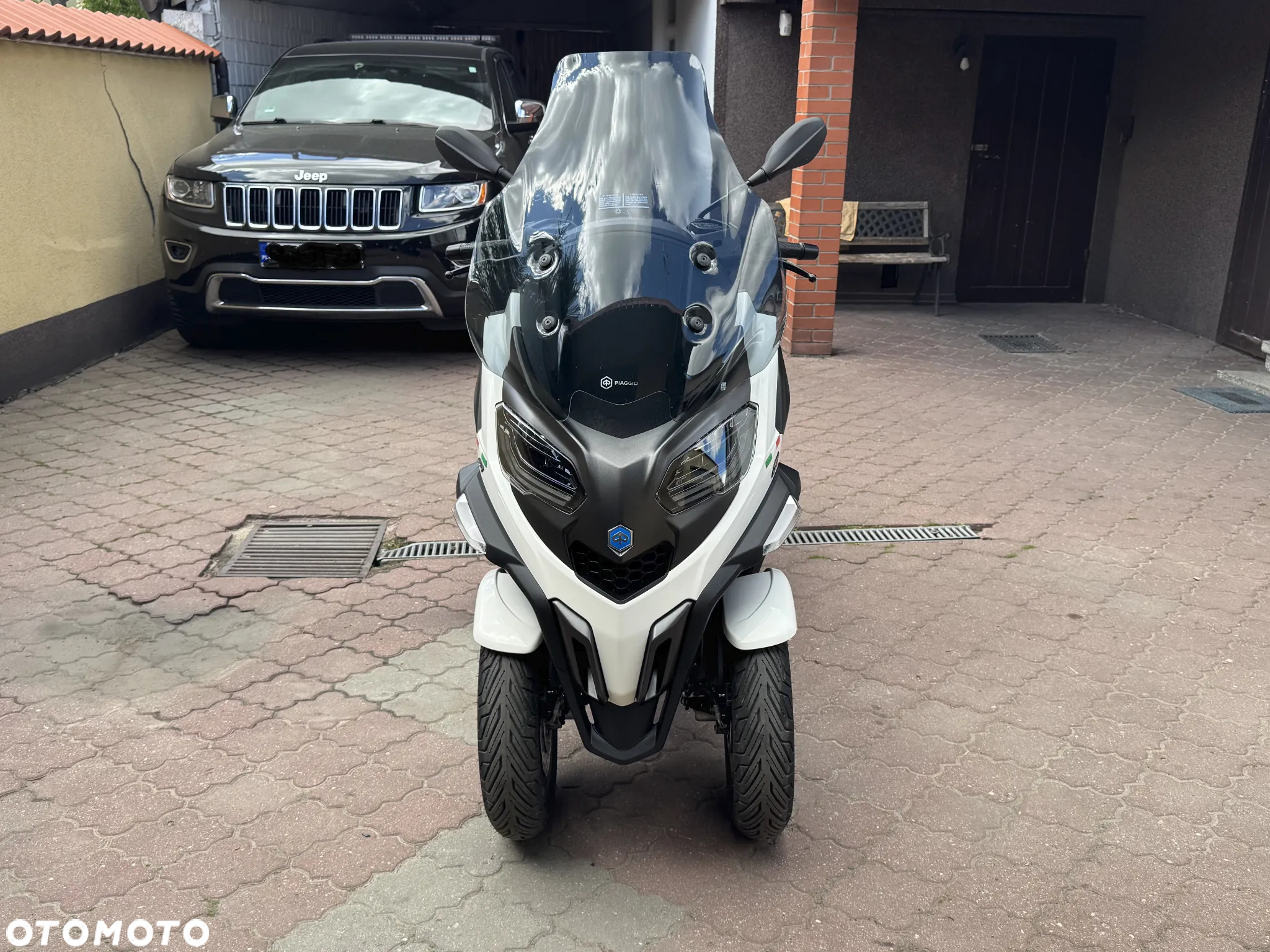 Piaggio MP-3 - 2