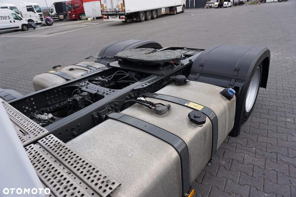 Mercedes-Benz ACTROS / 1851 / E 6 / MP 5 / ACC / MEGA / LOW DECK / RETARDER / BIG SPACE - 38