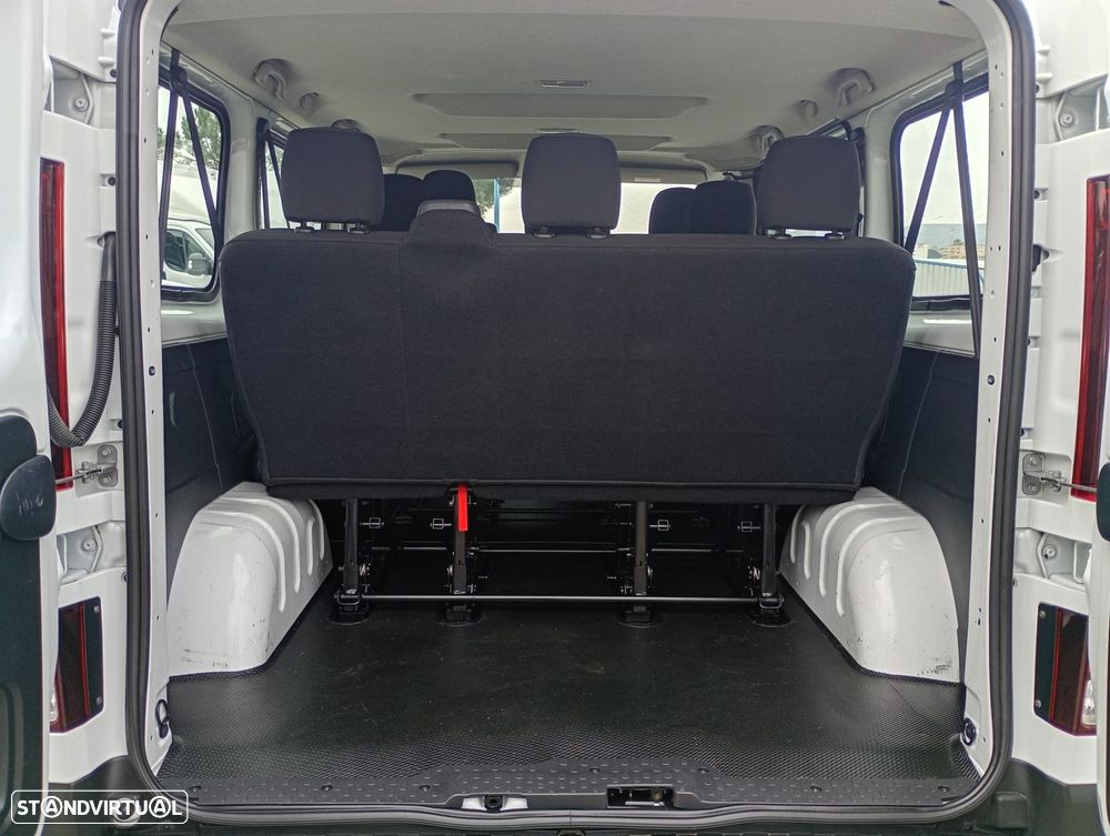 Renault Trafic - 12