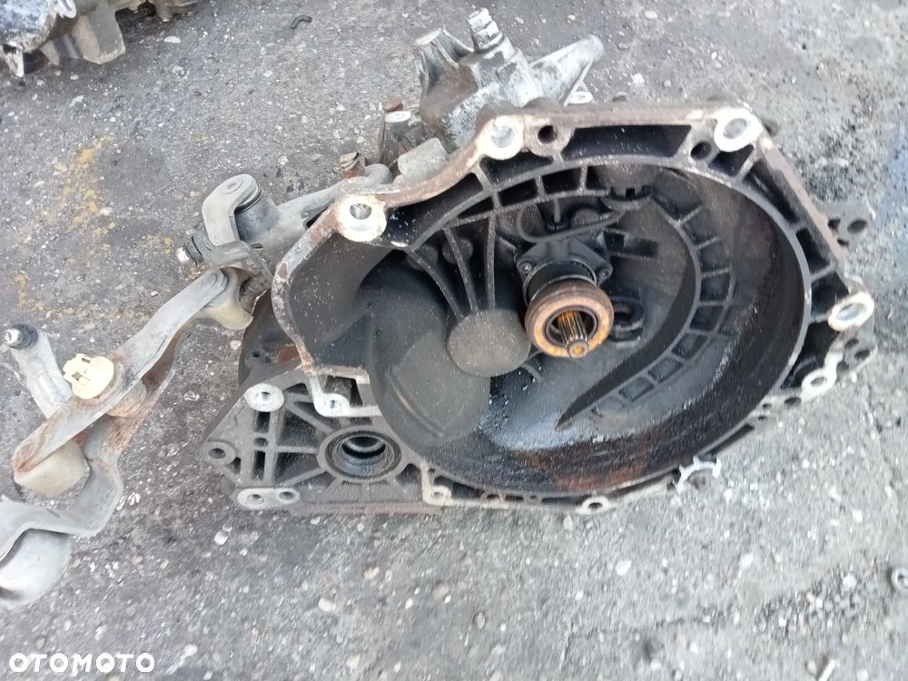 skrzynia biegów astra corsa 1.4 16v f13c418 - 1