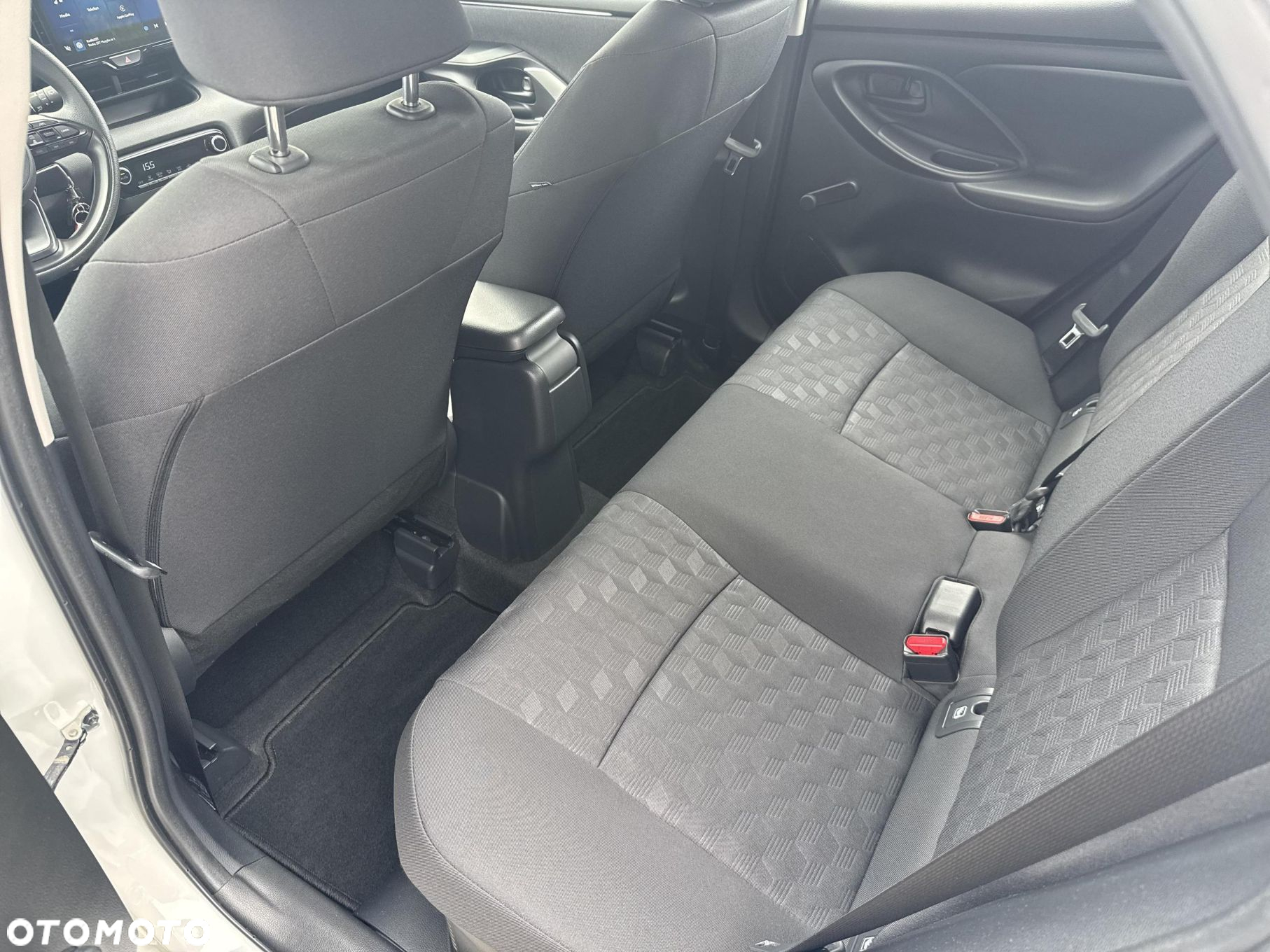 Toyota Yaris Hybrid 1.5 Active - 14