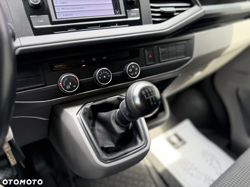 Volkswagen Transporter - 16