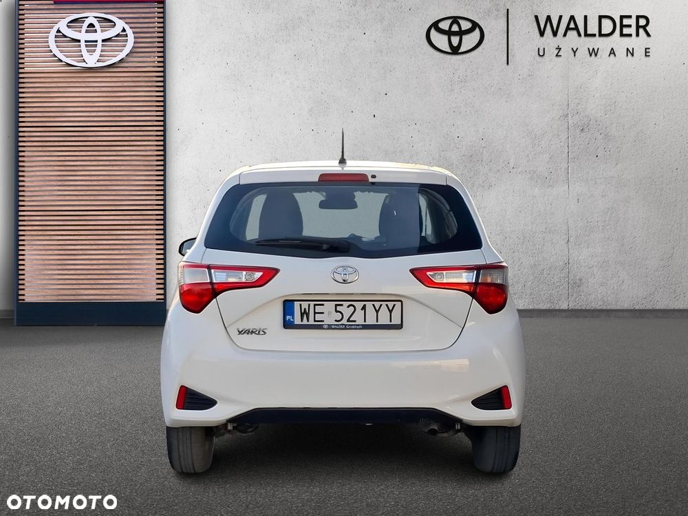 Toyota Yaris - 4