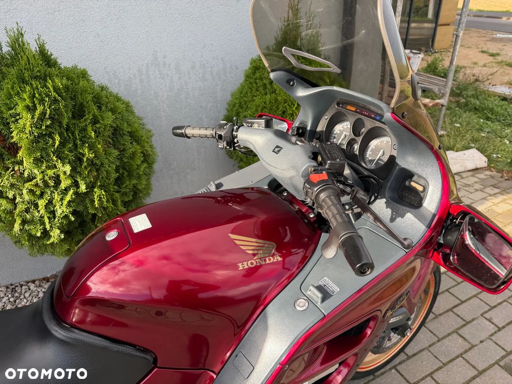 Honda ST - 16