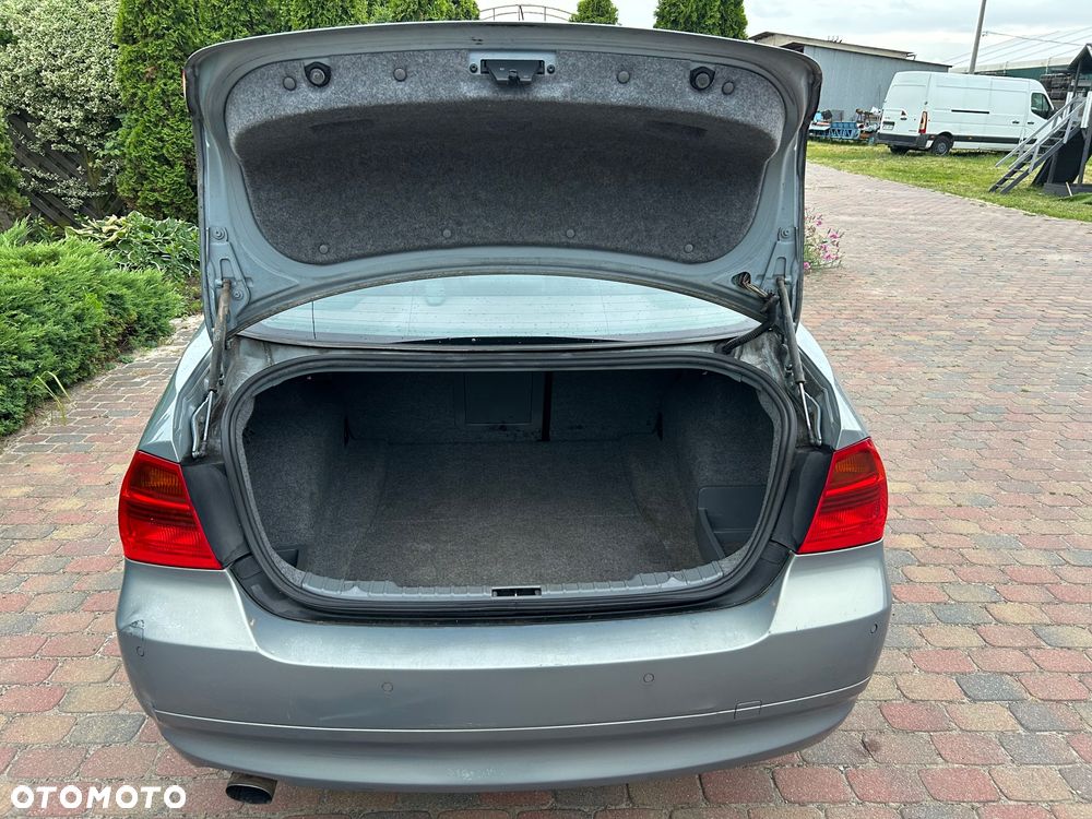 BMW Seria 3 320d - 14