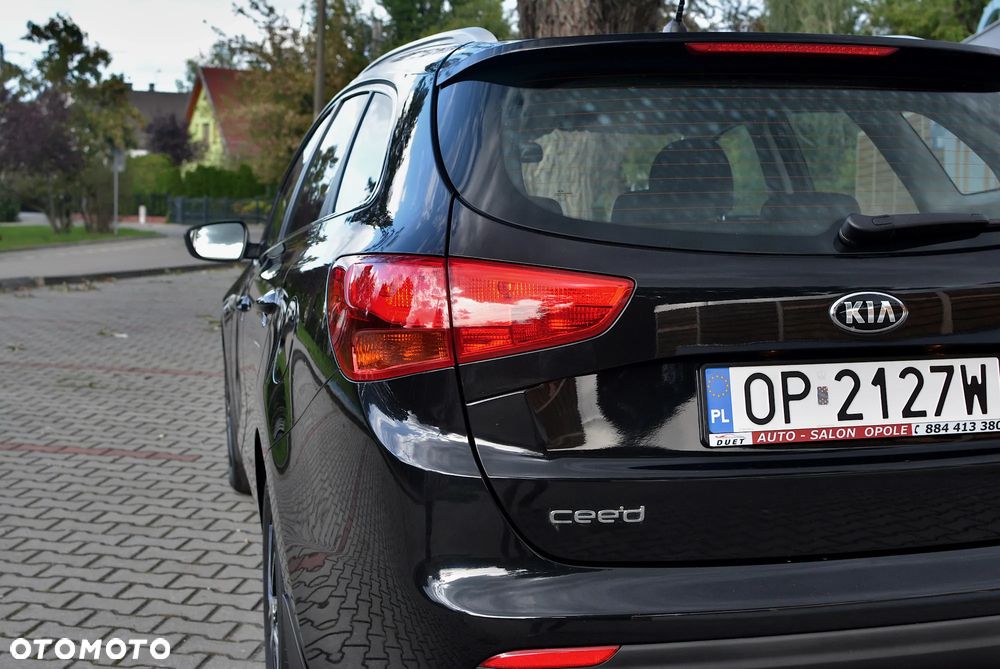 Kia Ceed - 12
