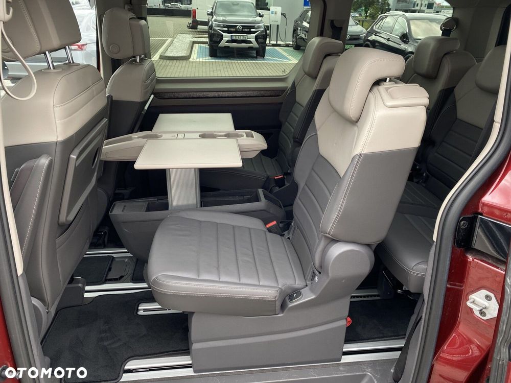 Volkswagen Multivan - 37