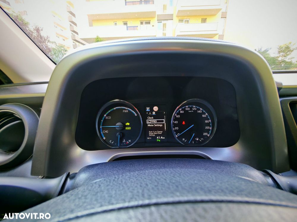 Toyota RAV4 - 16