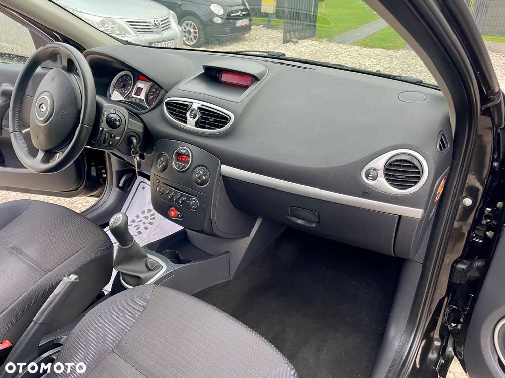Renault Clio 1.2 16V 75 Dynamique - 31