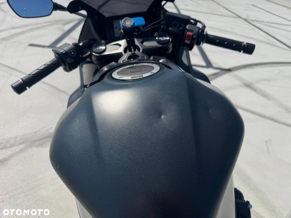 Honda CBR - 8