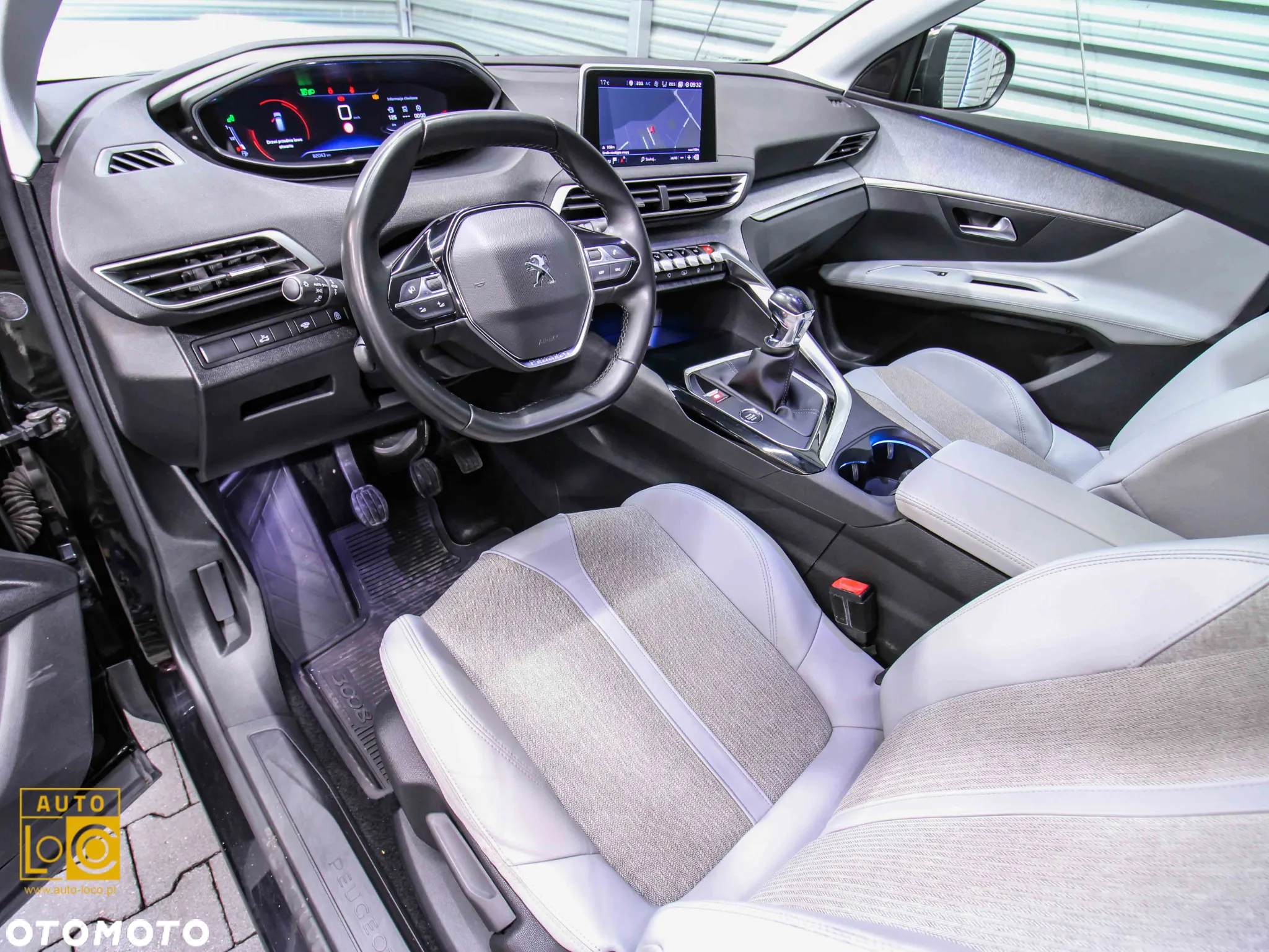 Peugeot 3008 1.2 PureTech Allure S&S - 19