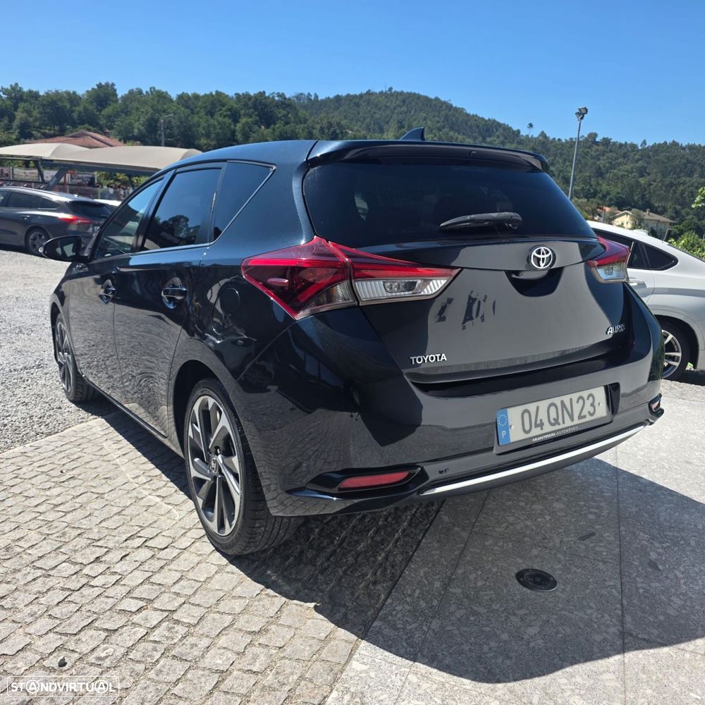 Toyota Auris 1.4 D-4D Comfort+Pack Sport - 4