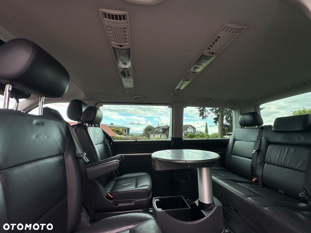 Volkswagen Multivan - 10