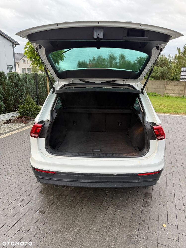 Volkswagen Tiguan - 8