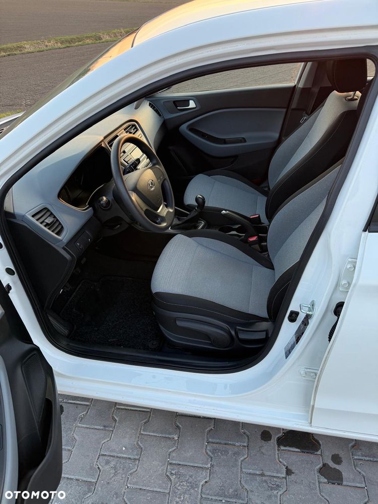 Hyundai i20 1.2 Select - 30