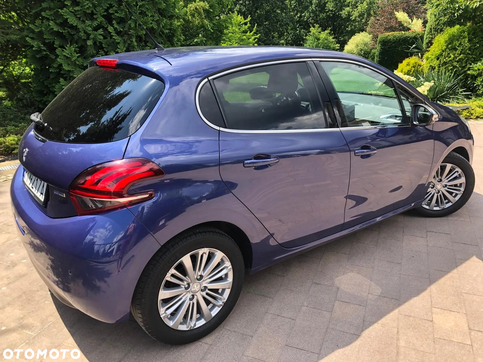 Peugeot 208 - 15